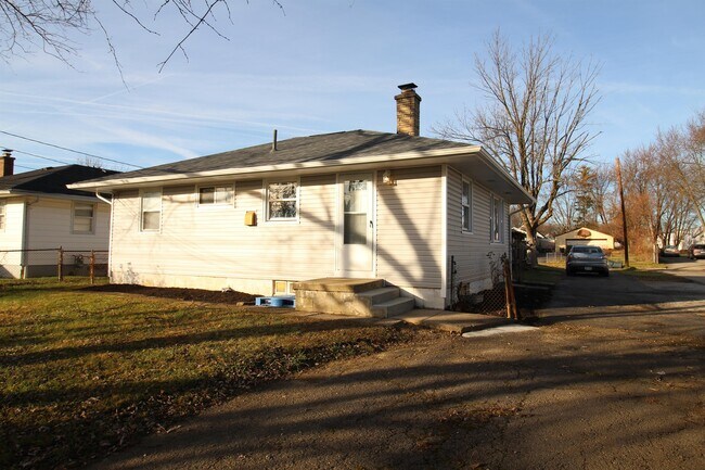 Foto del edificio - 1733 Carolyn Ave