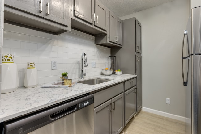 Building Photo - The Tatum Apartments