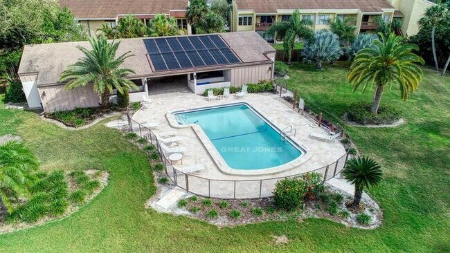 Building Photo - 5665 Westwind Ln