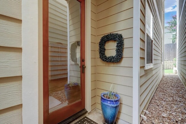 Foto del edificio - 4410 Dickson St