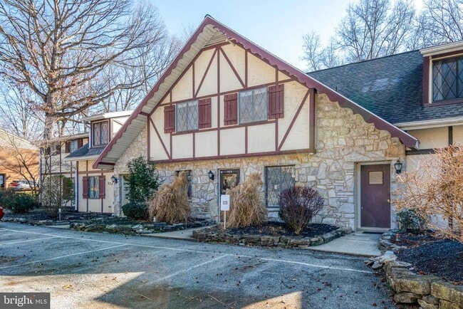 Building Photo - 926 Rhue Haus Ln