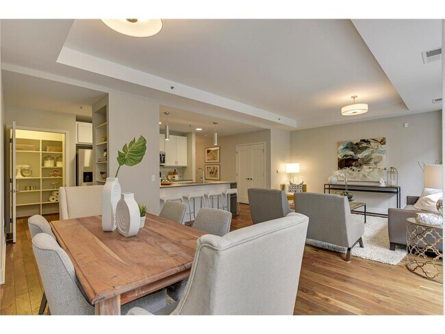 Foto del edificio - 212 10th Ave S