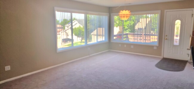 Foto del edificio - 8932 Wolcott Ln