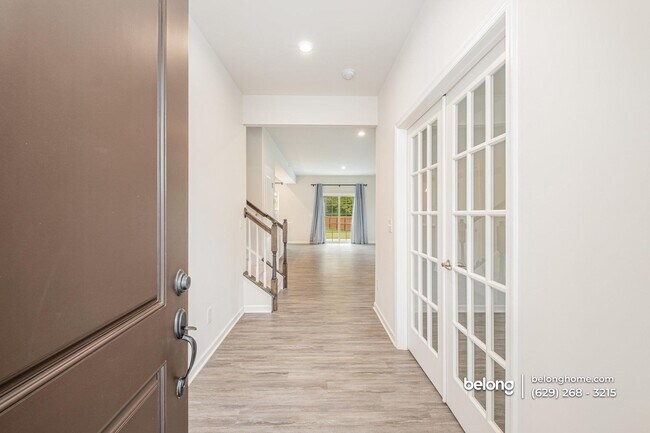 Foto del edificio - 971 Fancher Ln