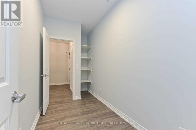 Photo du bâtiment - 529 S Pelham Rd