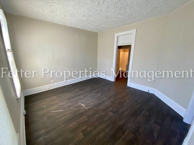 Building Photo - 1266