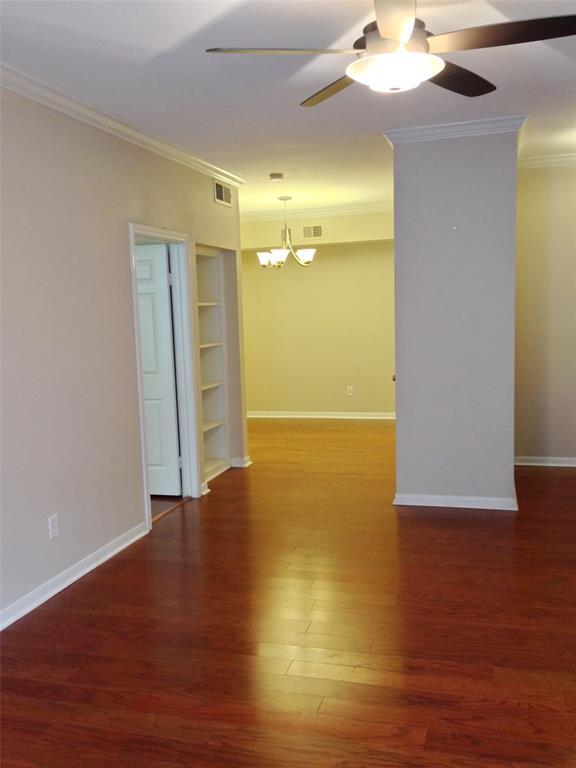 Building Photo - 2255 Braeswood Park Dr