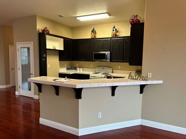 Building Photo - Coming Soon Atwater 4 Bedroom Single Story...