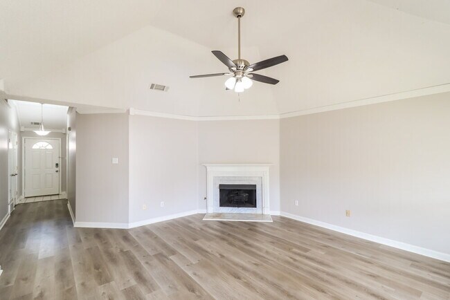 Foto del edificio - 10029 Woodland Grove Dr