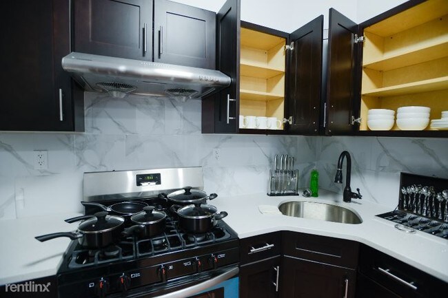 Foto del edificio - 1 br, 1 bath Apartment - 16-74 stephen street