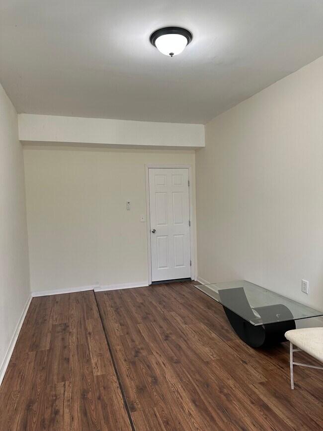 Room 1 - 1607 Dominik Dr
