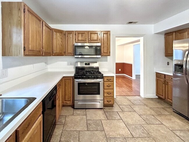 Building Photo - 9813 Fendale Ln
