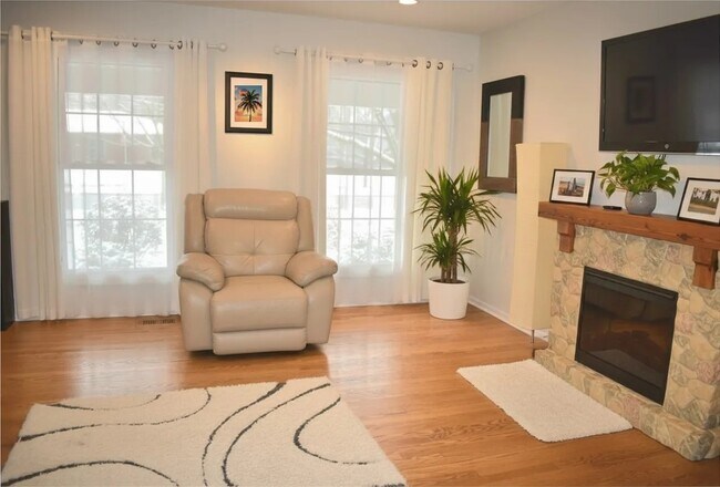 Foto del edificio - 741 Buttonwood Cir