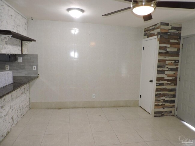 Building Photo - 1345 Jasma Ln