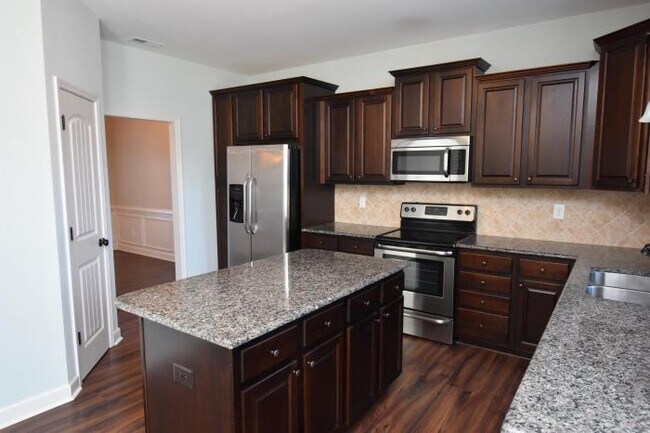 Foto del edificio - 4 bedroom in Goldsboro NC 27530