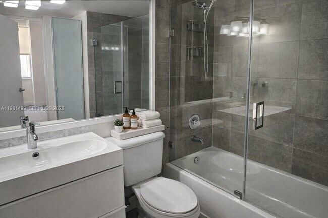 Foto del edificio - 126 SW 17th Rd