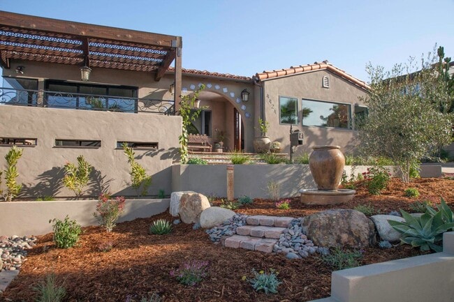 Building Photo - LUXURIOUS House with MULTIPLE OCEAN VIEWS in Sunset Cliffs! Chef's Kitchen! 2 EV Chargers and so ...