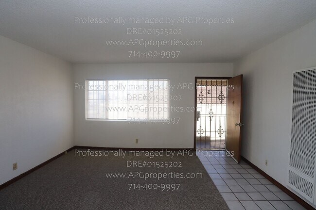 Foto del edificio - 830 E Anaheim St