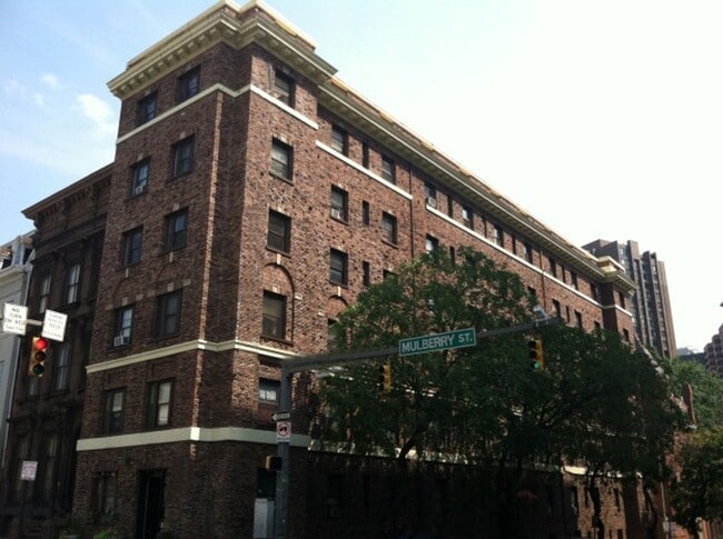 Photo - The Tobee - Cathedral St 311 (19 W. Mulberry) Apartments