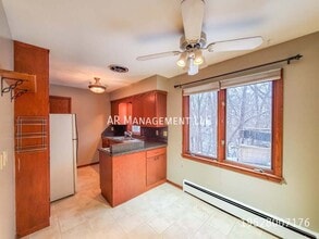 Building Photo - 11210 Sunset Trail