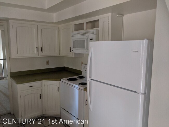 Building Photo - 2 br, 2 bath House - 526 N Dodge Blvd