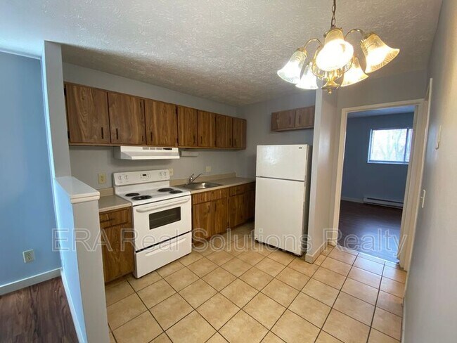 Building Photo - 2577 W Galbraith Rd