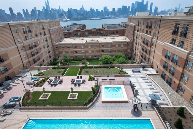 Foto del edificio - 55 Riverwalk