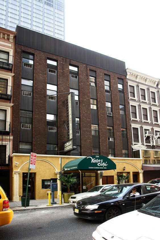 Foto principal - 236 W 52nd St