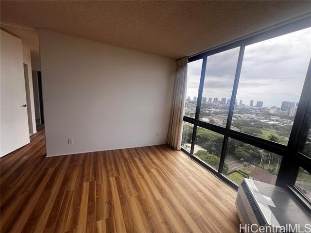 Foto del edificio - 2040 Nuuanu Ave