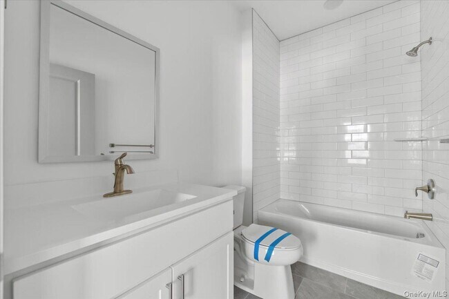 Foto del edificio - 75 Forester Ave