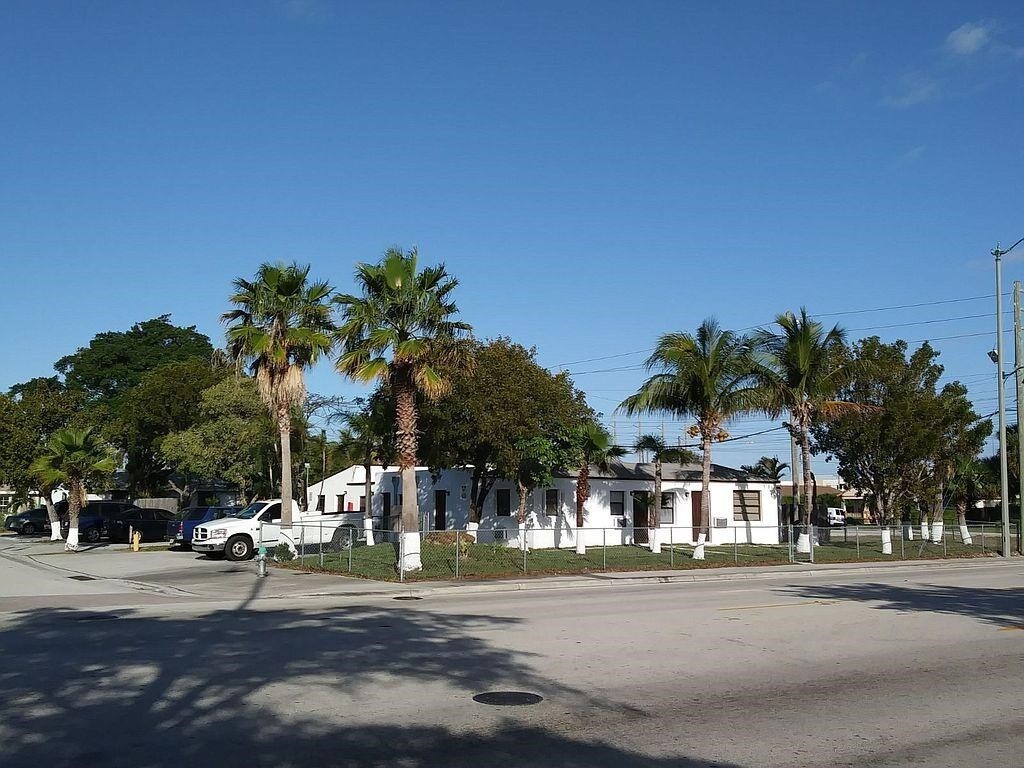 Foto del edificio - 5901 Broadway