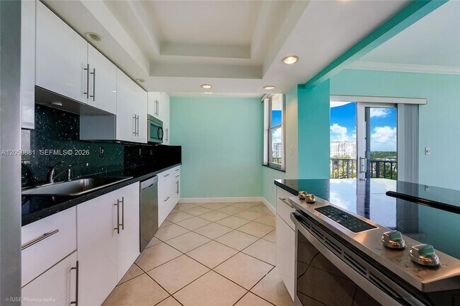 Foto del edificio - 11930 N Bayshore Dr