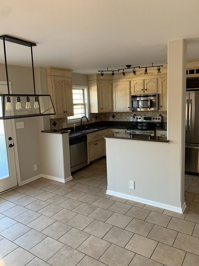 Building Photo - 2668 Arthurs Ct
