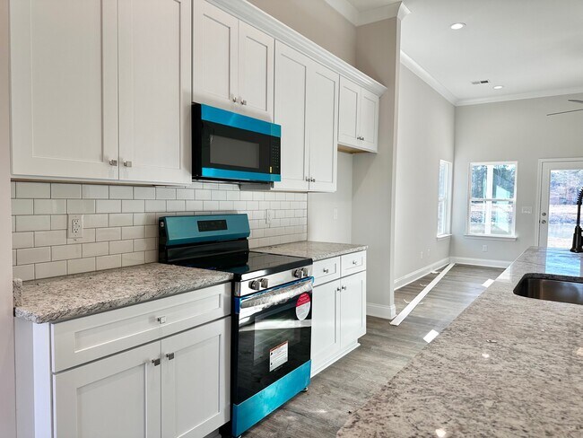 Building Photo - 3206 Benvill Ct