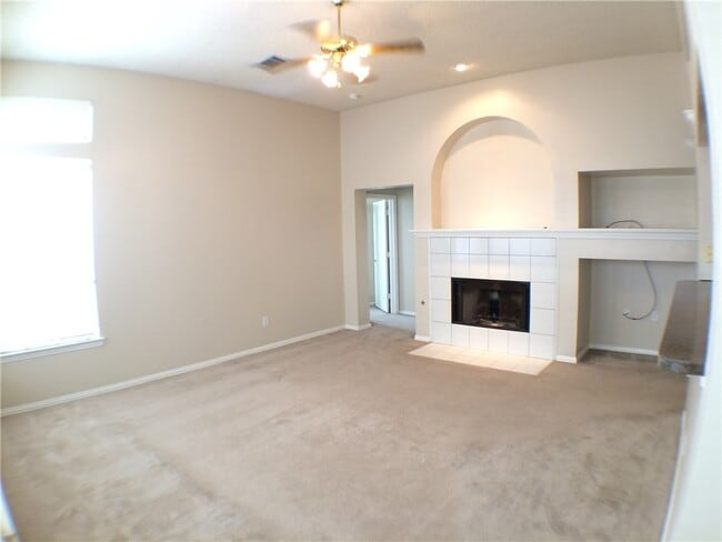 Building Photo - 10913 Promise Land Dr