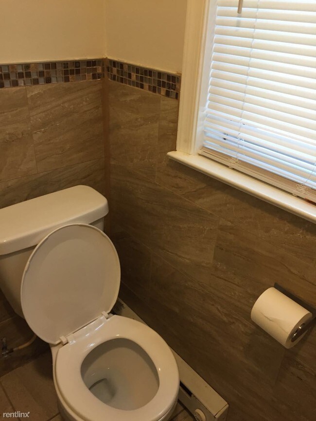 Building Photo - 7405 Sandpiper Pl