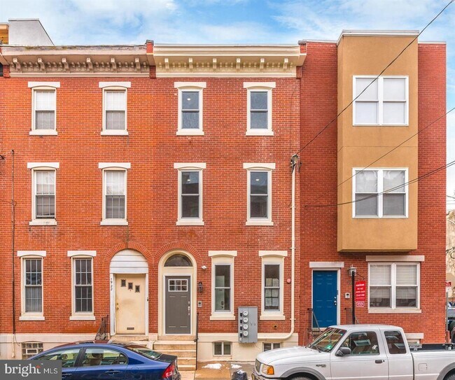 Building Photo - 1924 Poplar St