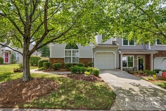 Building Photo - 9014 Roseton Ln