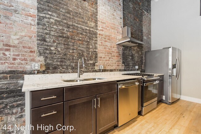 Building Photo - 2 br, 2 bath Apartment - 45 N. Pearl St.