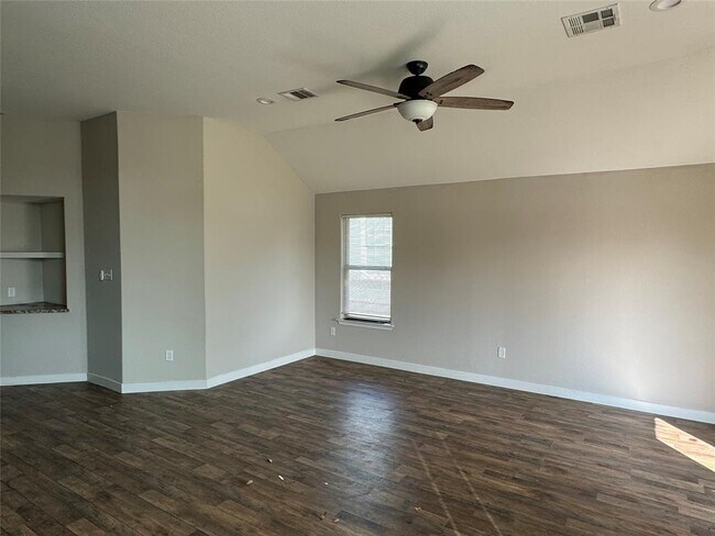 Foto del edificio - 16138 Maladi Dr