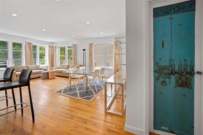 Building Photo - 1018 Meridian Ave