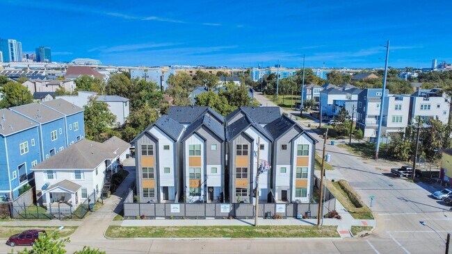 Foto del edificio - 2524 Live Oak St