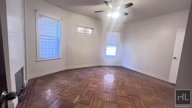 Building Photo - 3 bedroom in BROOKLYN NY 11210