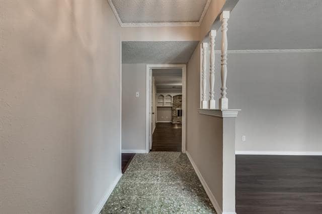 Building Photo - 2240 Babalos Ln