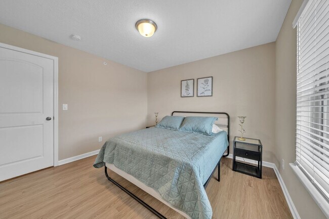 Foto del edificio - 4720 Grant Line Rd