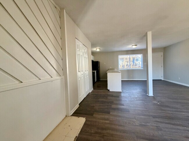 Foto del edificio - 1418 Riverview Rd