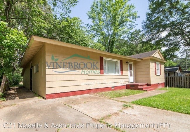 Building Photo - 3 br, 1 bath House - 2742 Pinebrook Dr