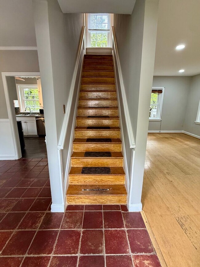 Building Photo - Updated 3BR Home in Coveted Forest Hill Pa...