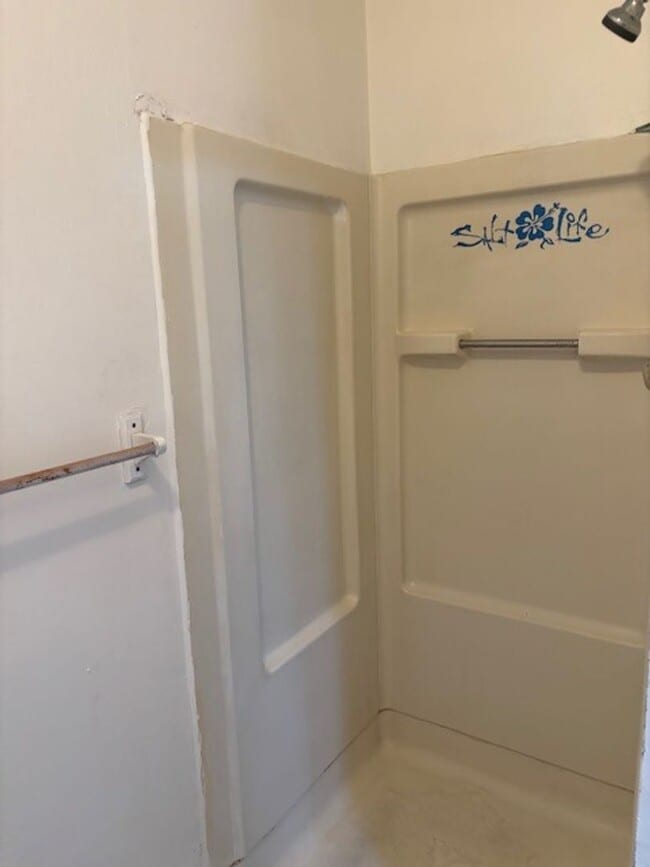 Building Photo - 324 N Orange St