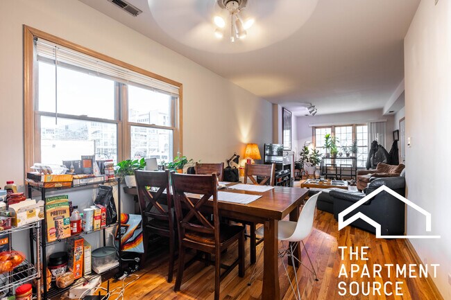 Foto del edificio - 1112 N Marshfield Ave